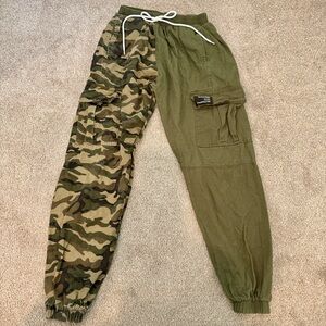 SANGTREE Women's Cargo Jogger Pants Camouflage Tapered Elastic Waist Small